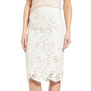 Scalloped Lace Pencil Skirt
